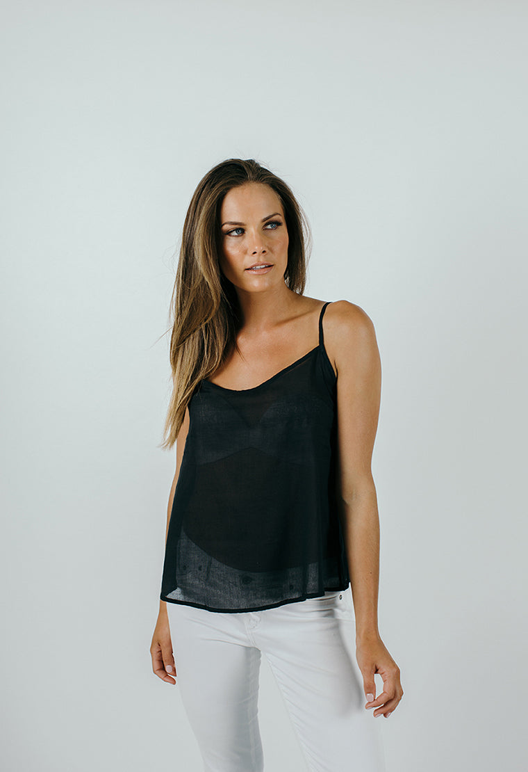 http://www.humiditylifestyle.com/cdn/shop/products/HS15921_COTTON_SLIP_TOP_2_-_HUMIDITY_FASHION_WOMENS_TOP.JPG?v=1561089674